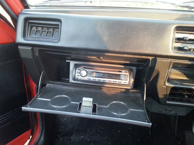 Stereo in the glovebox