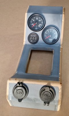 centre console with gauges